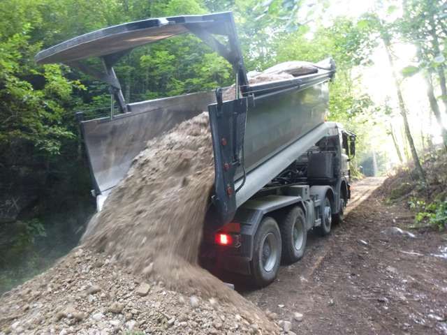 R.G.M. srl - Servizi - Scavi e movimento terra - Trasporto conto terzi